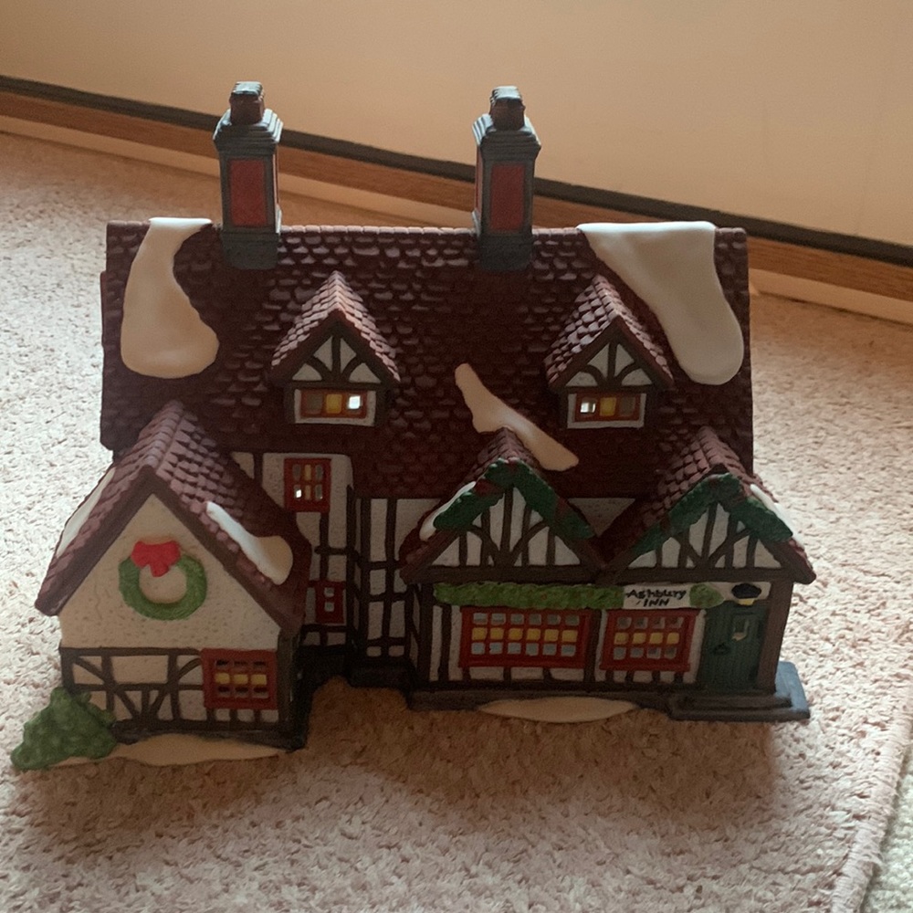Dept 56 Dickens Village Series, Ashbury Inn